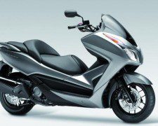 Honda NSS Forza 300 (C-ABS) 2013: The GT premium