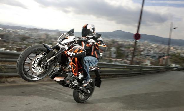 News motor bike 2013 with the EICMA: KTM Duke 390, of the fun for the A2 licenses!