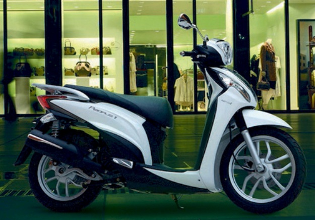 Innovations Kymco 2013: People One 125, Super 8,125, Queen 3.0 EV and Candy 2.0 EV