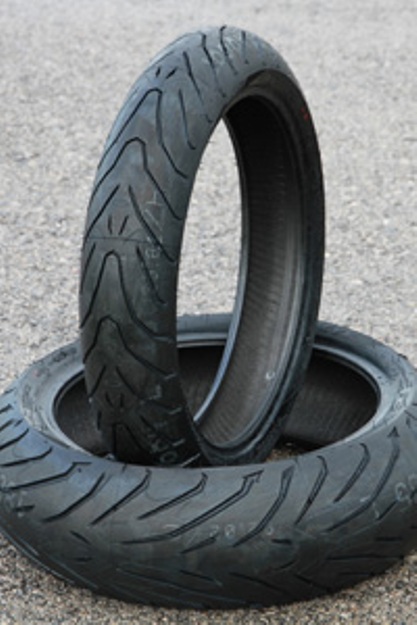 Comparative guide of the tires motorcycle sport GT: How we tested 6 references on wet