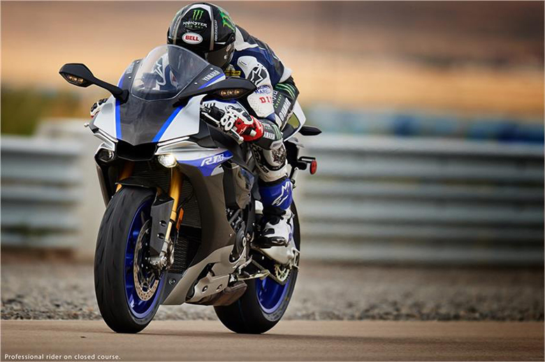 Yamaha 2017 YZF-R1M SuperSport Motorcycle