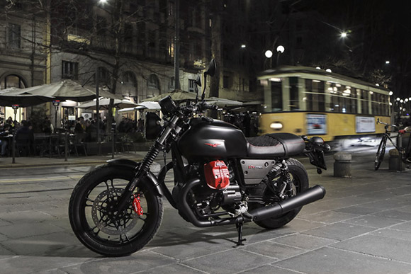 2018 Moto Guzzi V7 III Carbon Classic Motorcycle