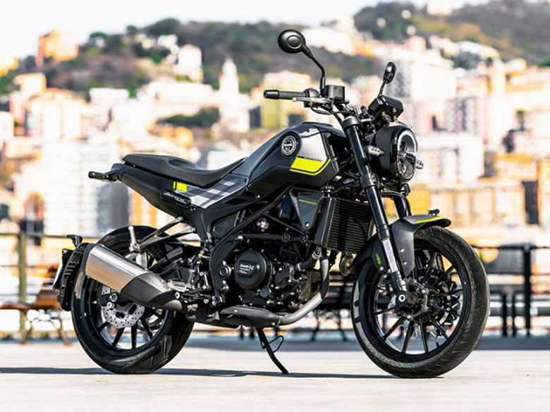 2019 Benelli TRK 125 Naked Motorcycle - Review Specs