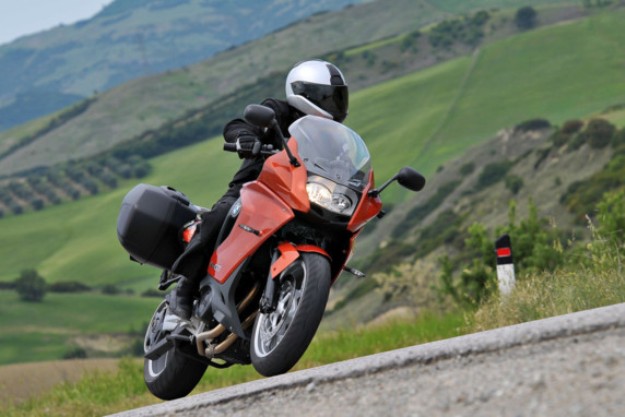 News motor bike 2013: BMW F800GT, the sport tourism light weight