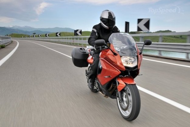 News motor bike 2013: BMW F800GT, the sport tourism light weight