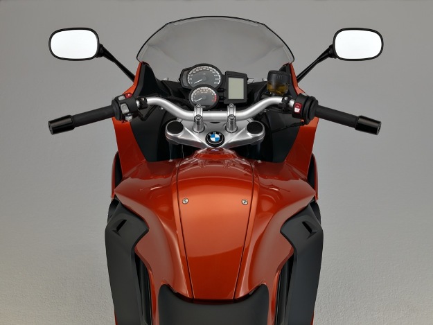 News motor bike 2013: BMW F800GT, the sport tourism light weight