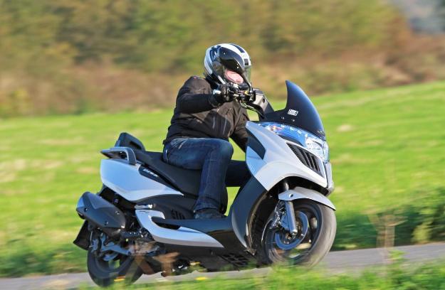 Test Kymco G-Dink 300i 2012 