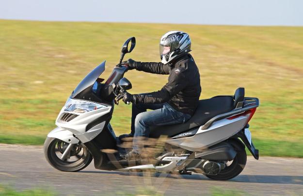 Test Kymco G-Dink 300i 2012 