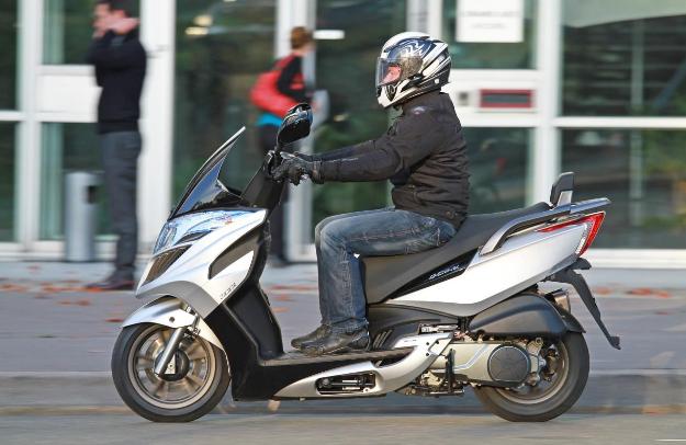 Test Kymco G-Dink 300i 2012 