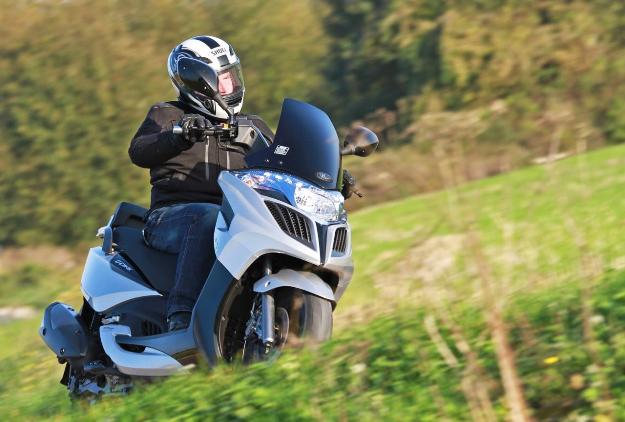 Test Kymco G-Dink 300i 2012 