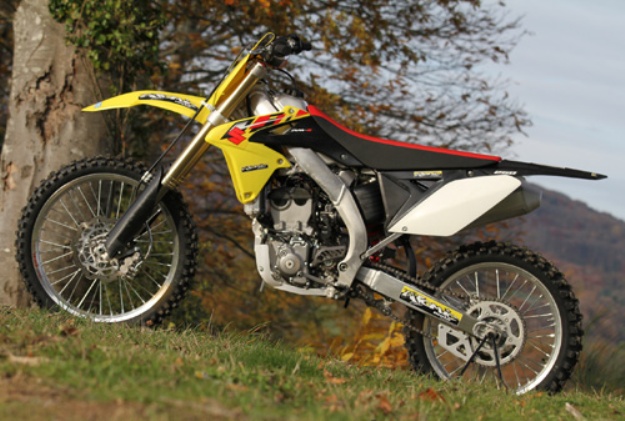 Comparative motor bikes Honda CRF 250 R, Kawasaki KX 250 F, KTM 250 SX-F, Suzuki 250 RM-Z, Yamaha YZ 250 F: The match 2013!