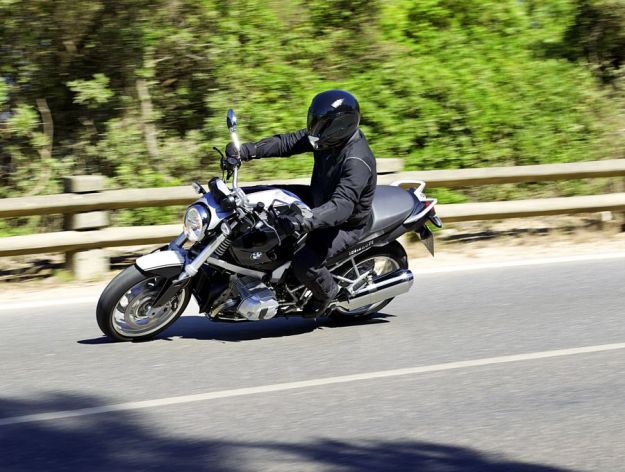 Test BMW R1200R Classic: The boxer which flat ego