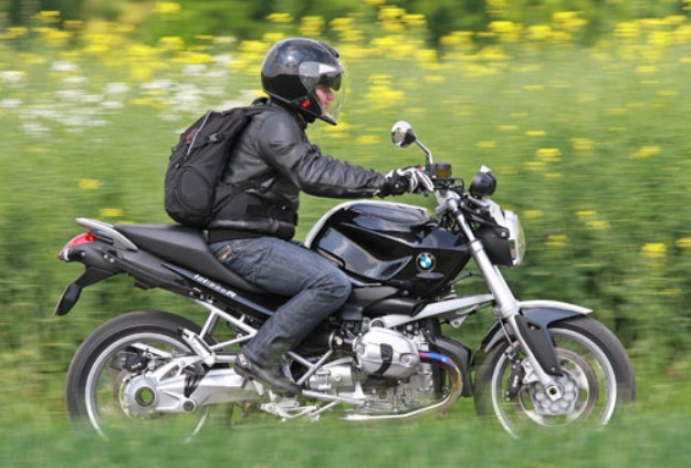 Test BMW R1200R Classic: The boxer which flat ego