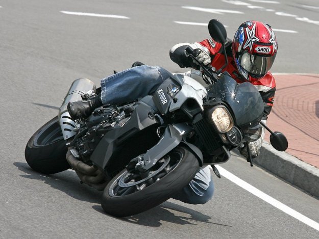 Test BMW K1300R: Full Techno