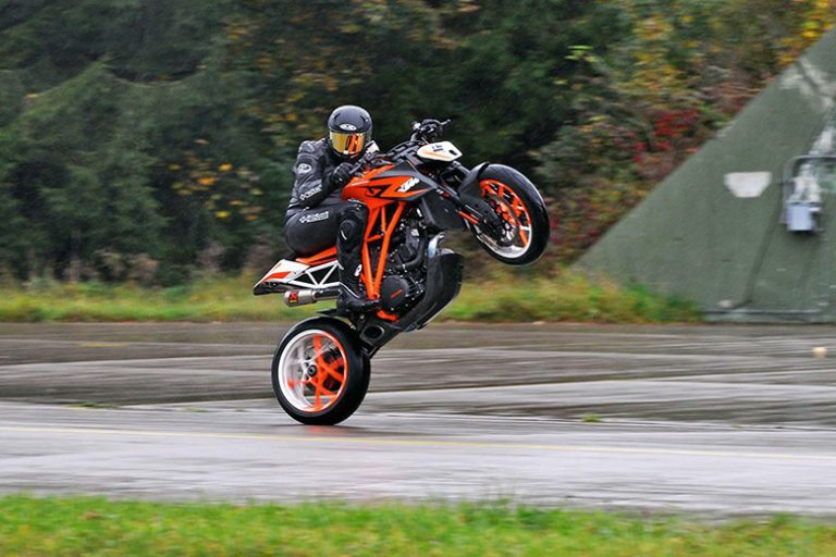 Top Ten Best Motorcycle for Long Wheelie Top Rated