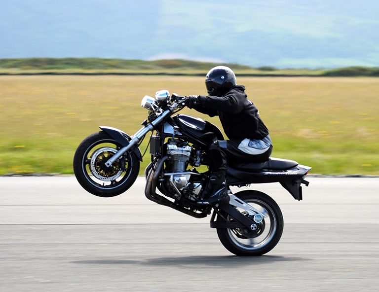 Top Ten Cheap Motorcycles for Wheelie Top Rated