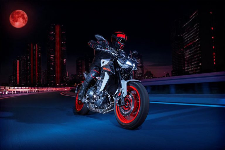 MT-09 2019 Yamaha Hyper Naked Bike Review Specs Price 