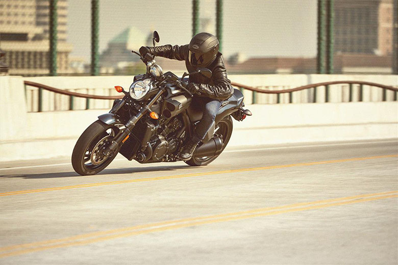 VMAX 2019 Yamaha Sports Heritage Bike