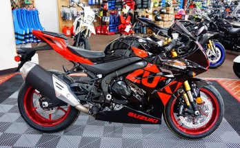 2019 Suzuki GSX-R1000R Sports Bike