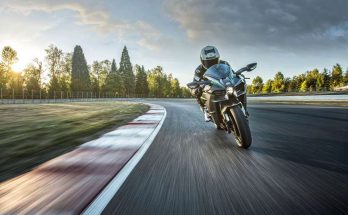 2018 Kawasaki Ninja H2 Carbon Sports Bike