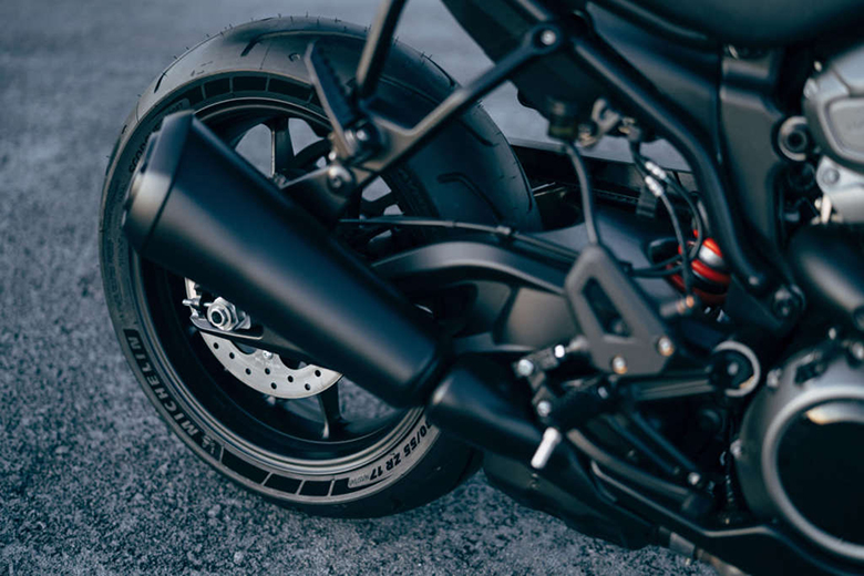 Harley-Davidson 2021 Bronx 1250 Street Fighter Motorcycle