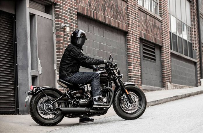 Triumph 2019 Bonneville Bobber Black Classics Bike