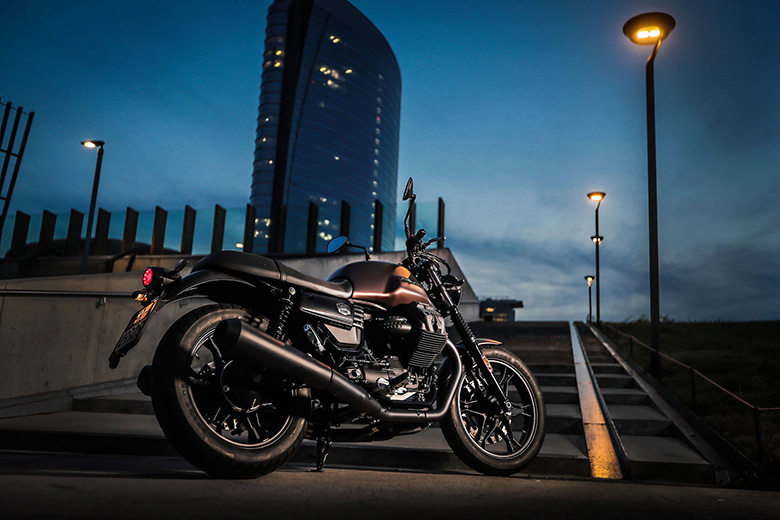 2020 Moto Guzzi Street Motorcycle V7 III Stone Night Pack