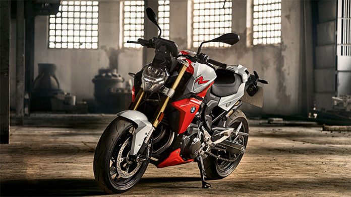 2021 BMW F 900 R Powerful Roadster
