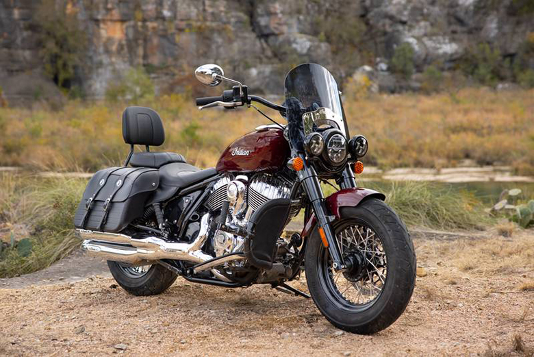 2022 Indian Super Chief Limited vs 2021 Harley-Davidson Heritage Classic 114