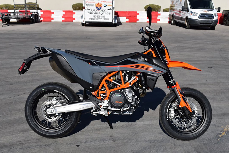KTM 2021 690 SMC R Supermoto