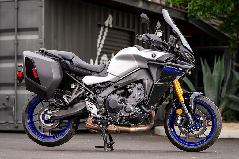 Yamaha Tracer 9 GT vs Honda NT1100
