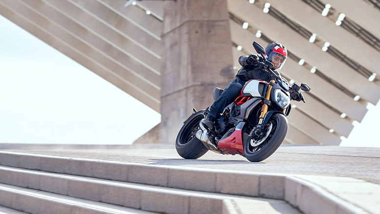 2021 Ducati Diavel 1260 S Naked Sports Motorcycle
