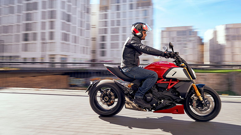 2021 Ducati Diavel 1260 S Naked Sports Motorcycle