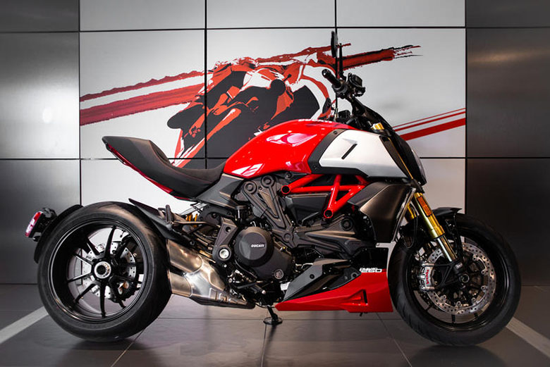 2021 Ducati Diavel 1260 S Naked Sports Motorcycle