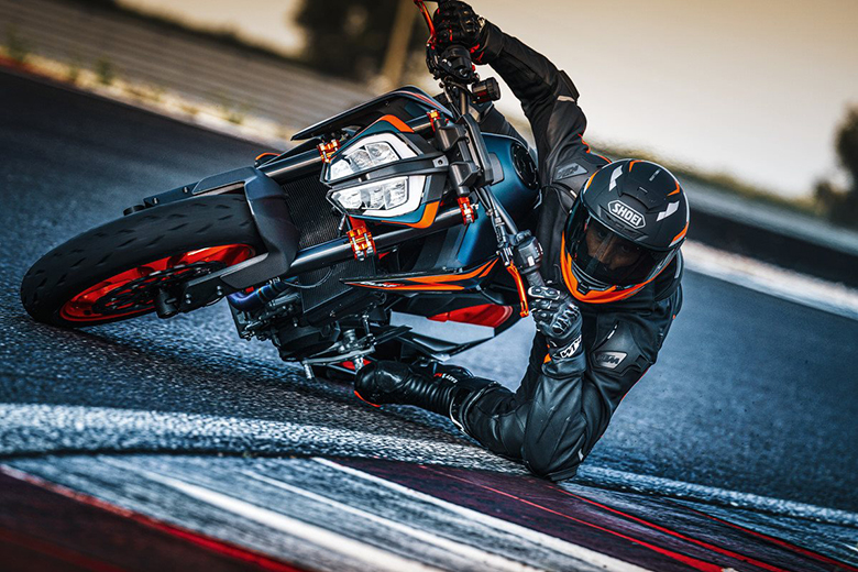 2022 KTM 890 Duke R Adventure Sports Motorcycle