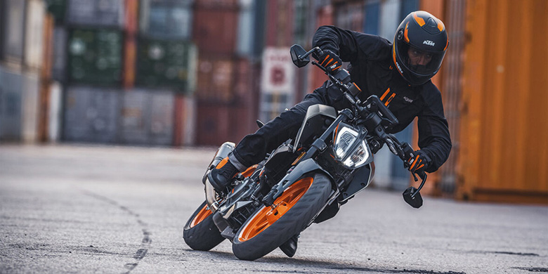 Top Ten Reasons Why Beginners should Prefer KTM 390 Duke