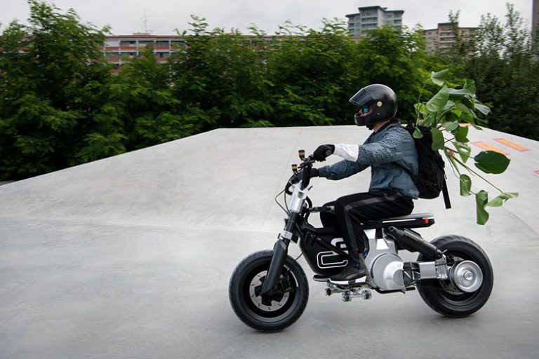 2022 BMW Concept CE 02 Electric Motorcycle Review