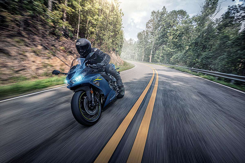 2022 Kawasaki Ninja ZX-6R Sports Motorcycle