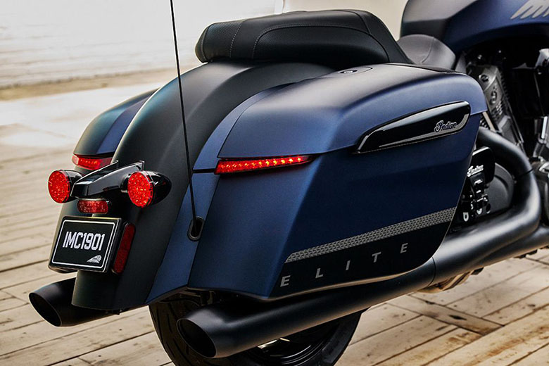 Indian 2023 Challenger Elite Touring Bike