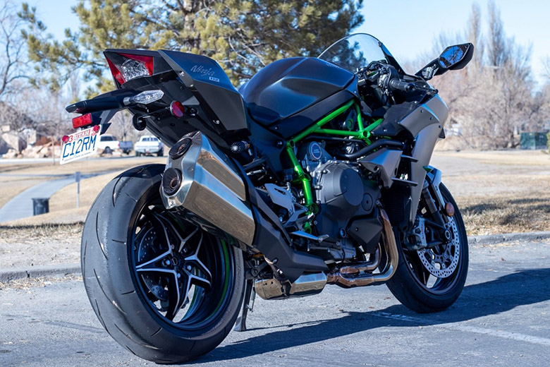 2022 Kawasaki Ninja H2 Carbon Sports Motorcycle