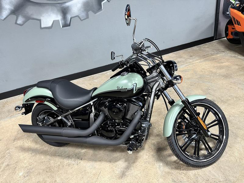 2023 Kawasaki Vulcan 900 Custom Cruiser