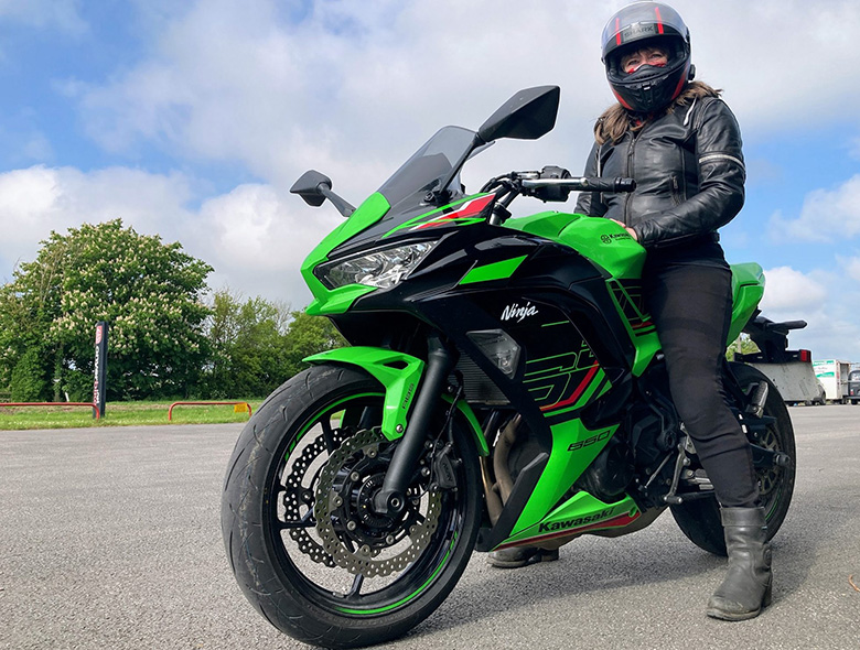 2023 Kawasaki Ninja 650 Sports Bike