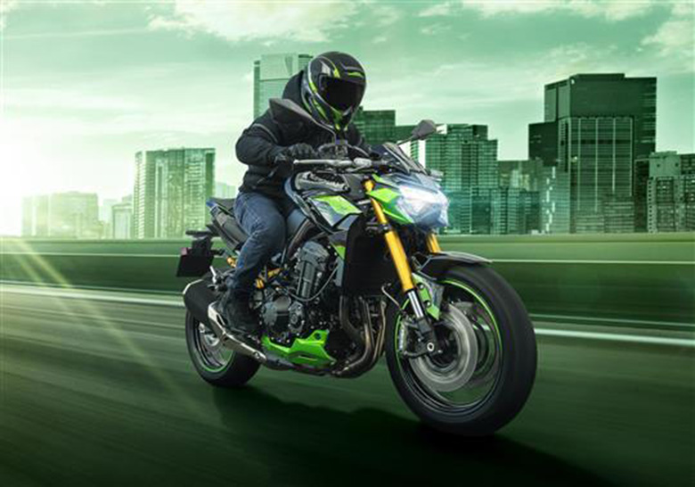 2023 Kawasaki Z900 SE Sports Motorcycle