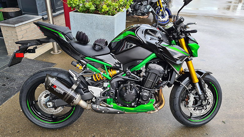 2023 Kawasaki Z900 SE Sports Motorcycle