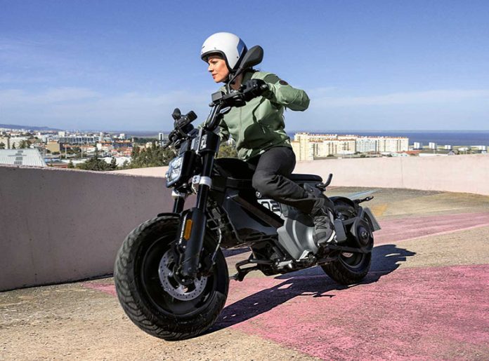 2024 BMW CE 02 Scooter