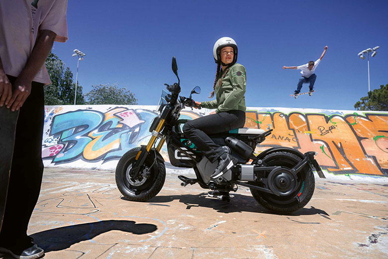 2024 BMW CE 02 Scooter