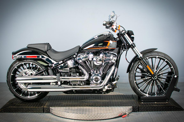 2024 Harley-Davidson Breakout 117 Cruisers