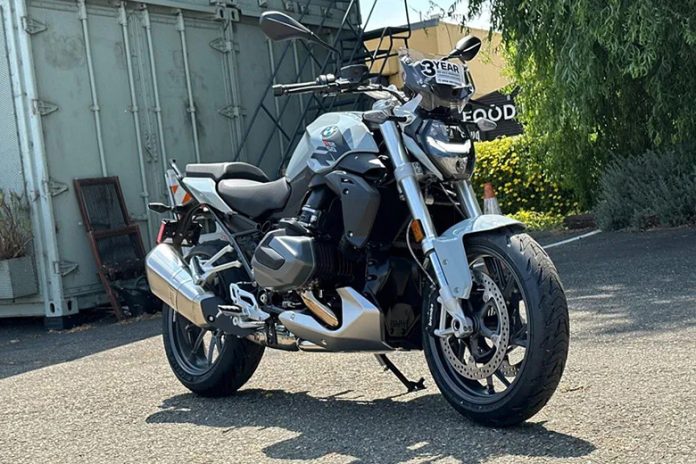 2024 BMW R 1250 R Roadster