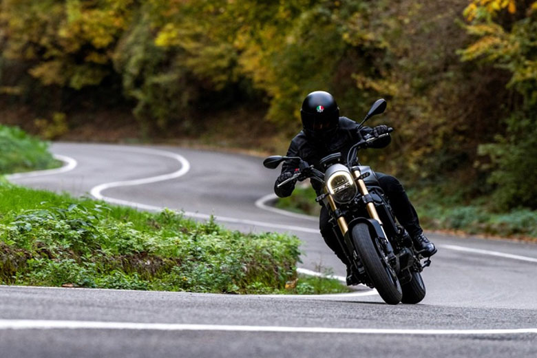 2025 Benelli Leoncino 800 Naked Motorcycle