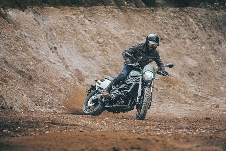 2025 Benelli Leoncino 800 Trail Naked Motorcycle
